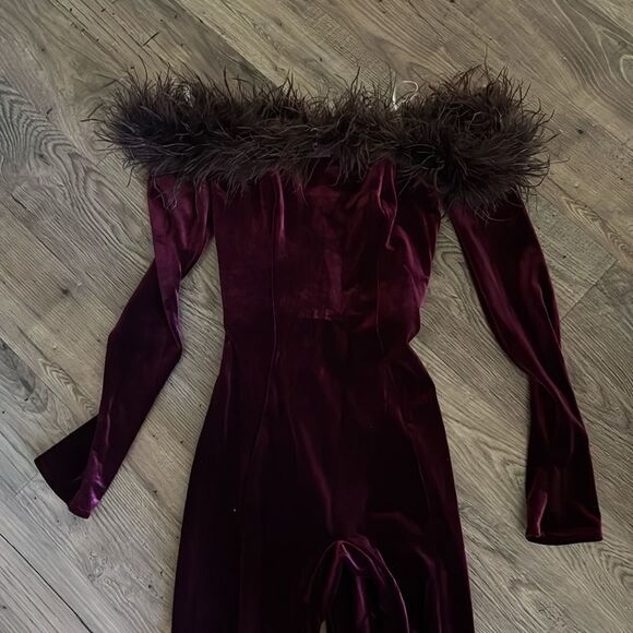 House of CB Salima Black Cherry Velvet Jumpsuit - Picture 7 of 9
